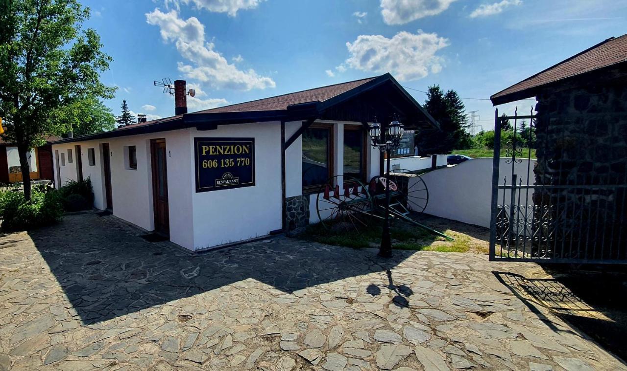 Katerina Restaurant A Penzion Rozvadov Exterior foto